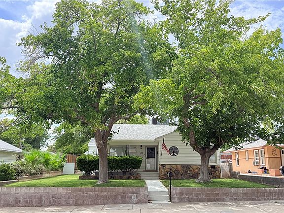 3rd image of 620 C Ave