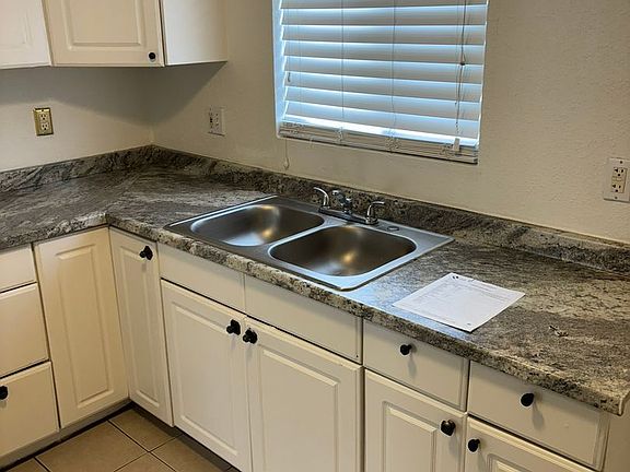 2nd image of 403 N School St Unit 2