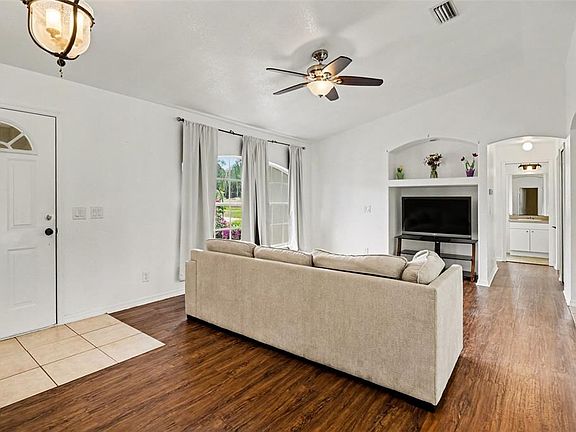 4th image of 2638 ASHLAND LANE