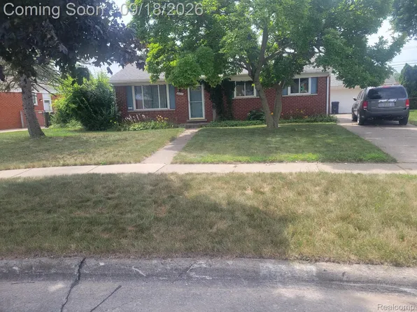 8436 Antwerp Dr, Sterling Heights, MI 48313