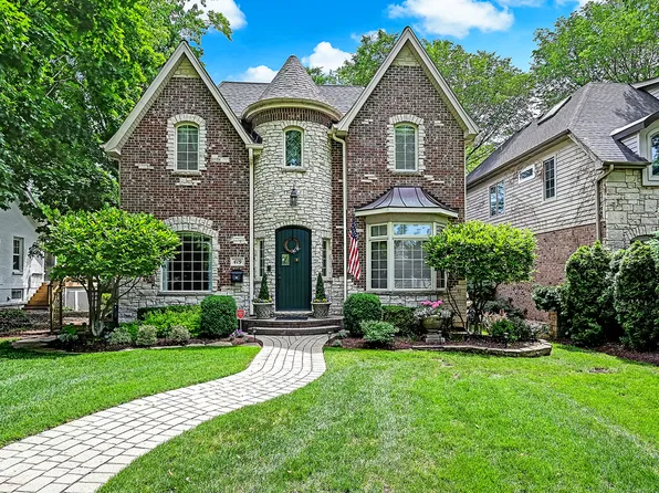 419 S Bruner St, Hinsdale, IL 60521
