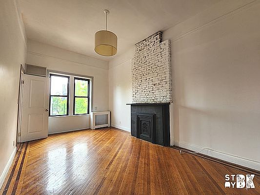 4th image of 579 Hancock St Floor 2