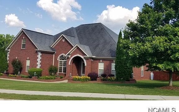 2nd image of 6817 Hampton Bend Cir SE