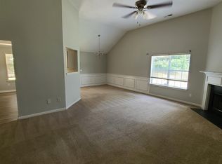 1593 Queen Elizabeth Dr, Locust Grove, GA 30248