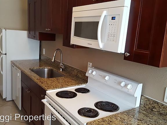 4th image of 511 S Westland Ave APT 09