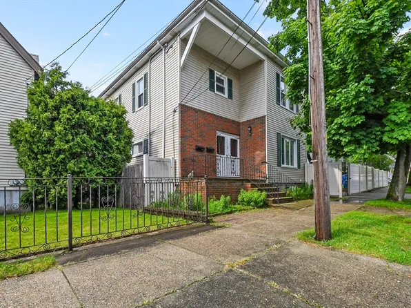 126-128 Sylvia St, New Bedford, MA 02745