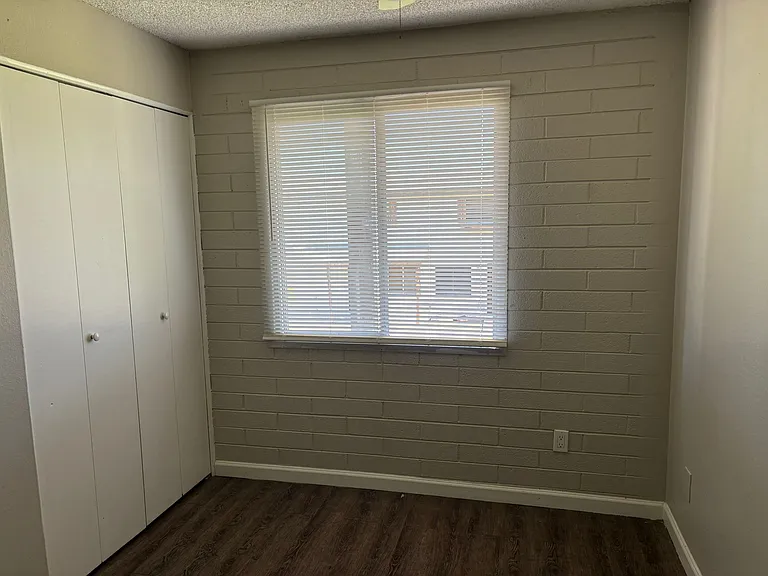 7130 W Highland Ave — Photo 12