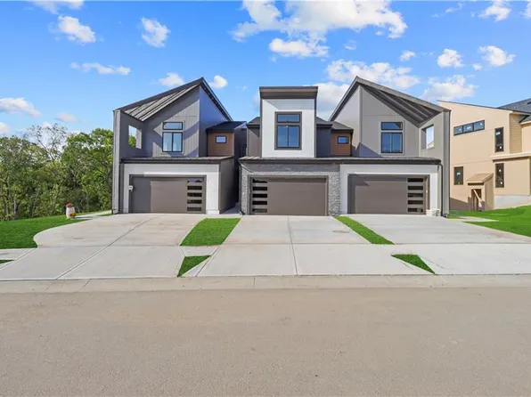 22518 W 93rd St, Lenexa, KS 66227