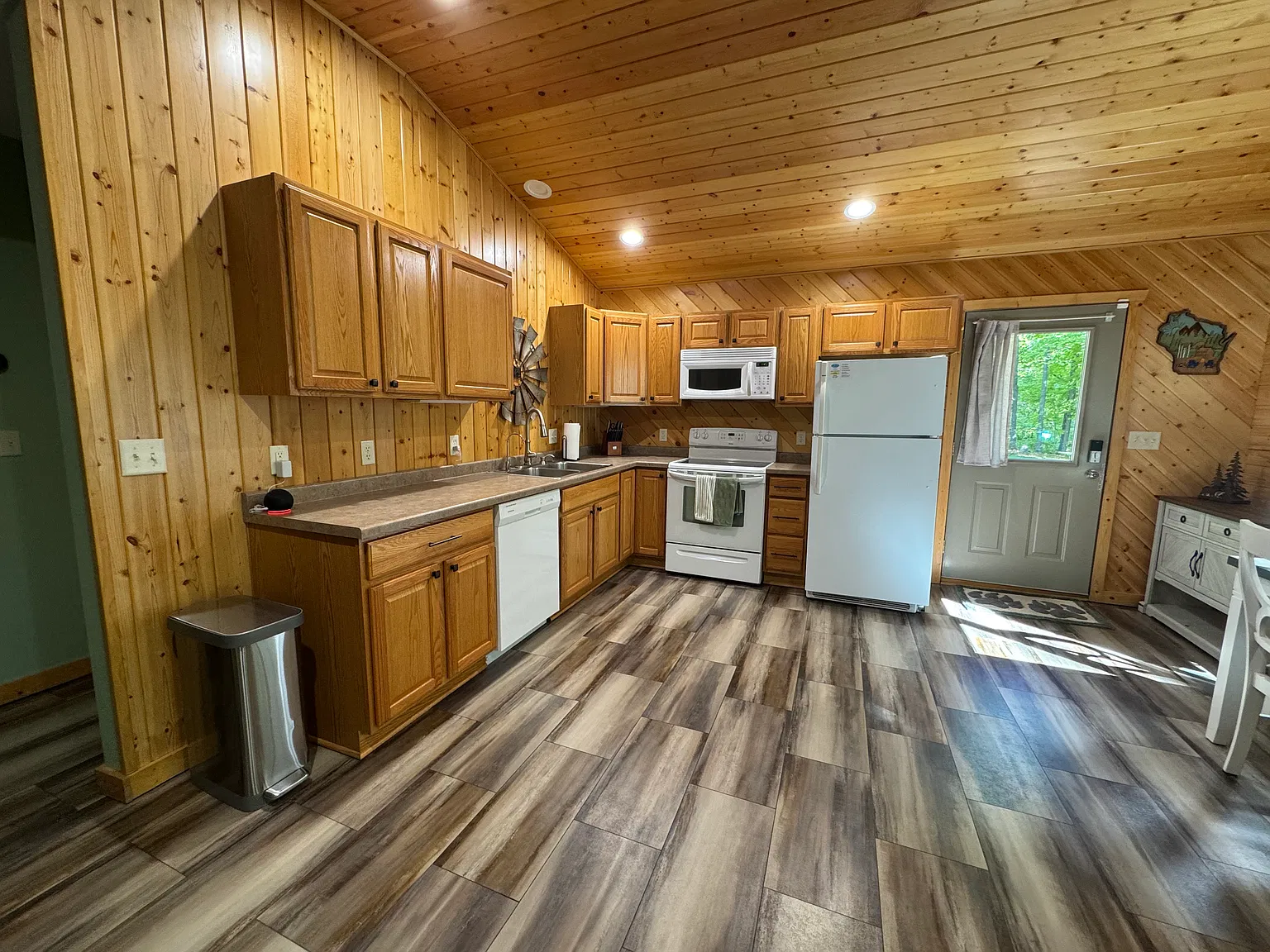 2 bed, 920 sqft, $2,000 — Photo 4