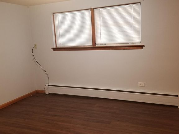 5th image of 5748 W Montrose Ave #B
