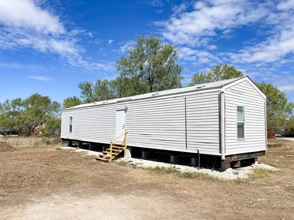 18234 Benton City Rd, Von Ormy, TX