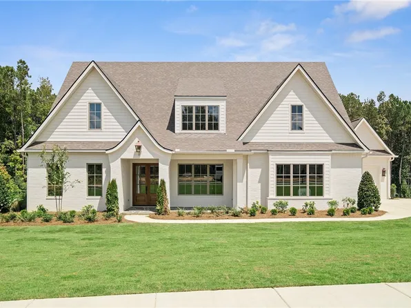 9001 Chapel Heights Dr, Opelika, AL 36804
