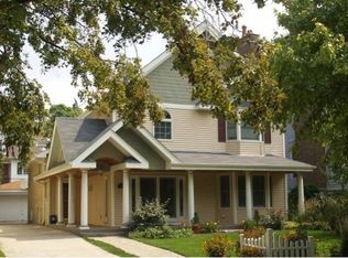 121 S Spring Ave, La Grange, IL 60525