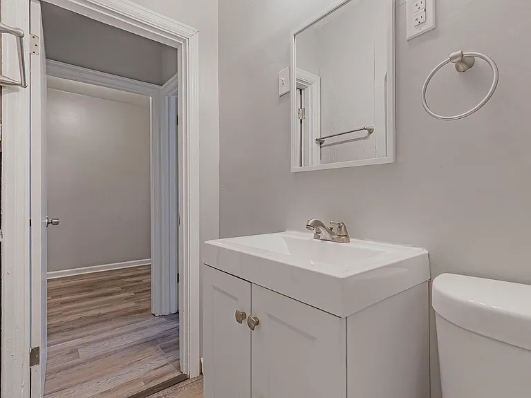 987 Lilley Ave — Photo 20