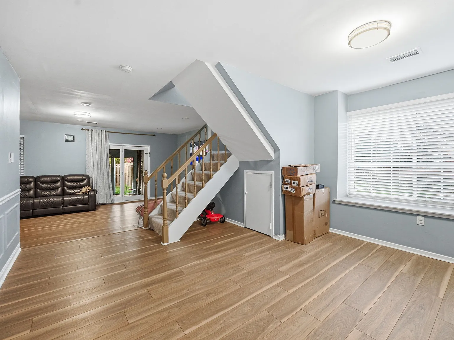 3 bed, 2.5 bath, 1532 sqft, $2,999 — Photo 3