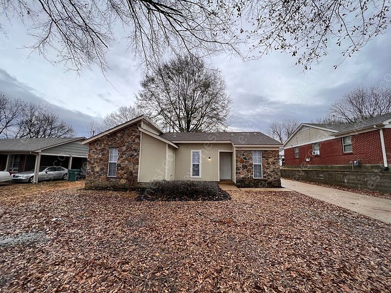 1st image of 8374 Dottley Dr