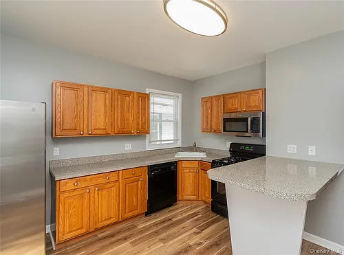 15 Taylor Ave Photo 1