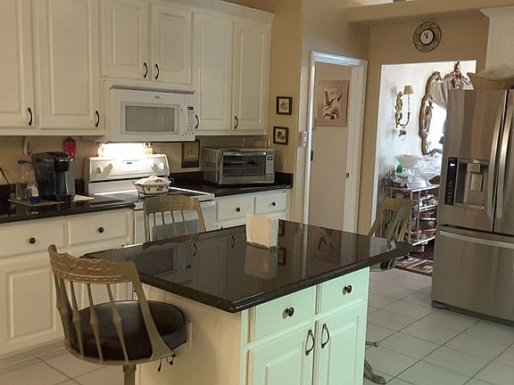 4th image of 7825 Amethyst Dr