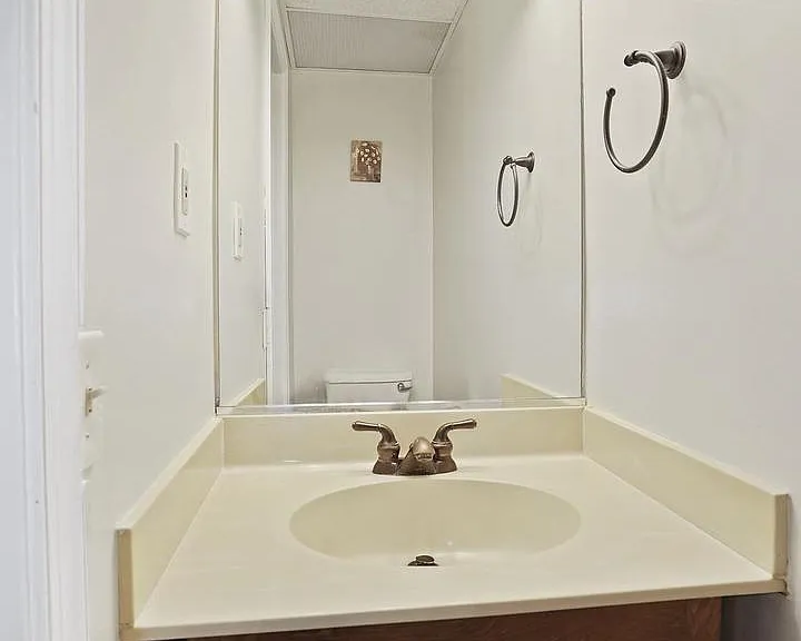 7152 Westfield Ct — Photo 19