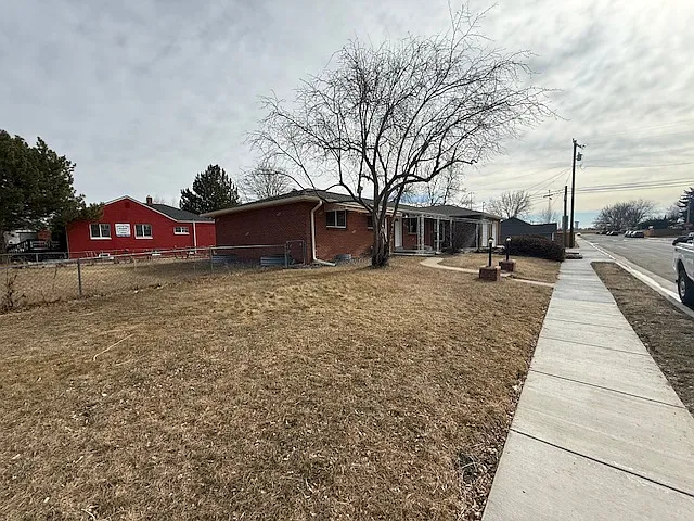 510 Locust St — Photo 3