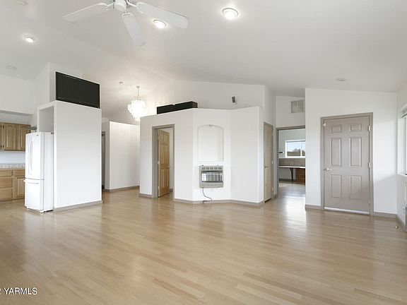 9-web-or-mls-Thomas_220512_Mieras_Terras