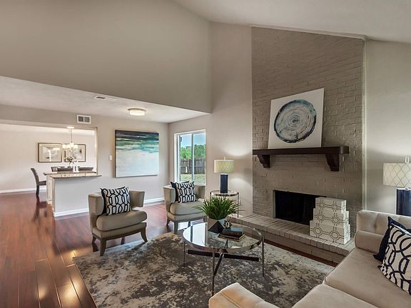 4th image of 3059 Old Orchard Ln
