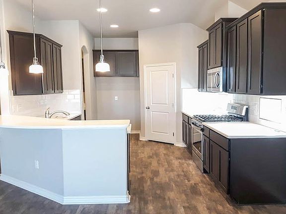 3rd image of 136 Shadow Moss Ln