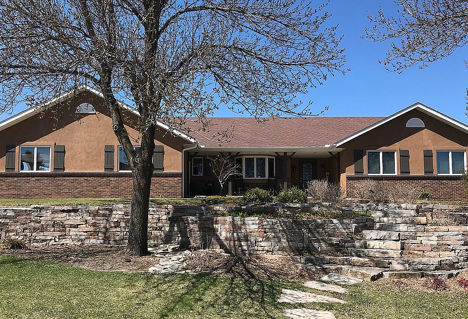 1st image of 2166 Highland Dr