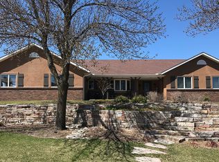 2166 Highland Dr, Hastings, MN 55033