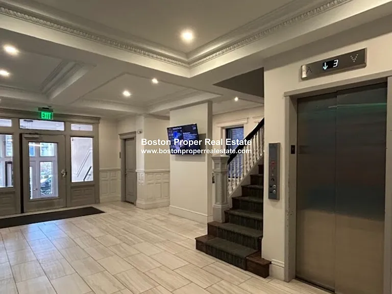 51 Queensberry St #2 — Photo 7
