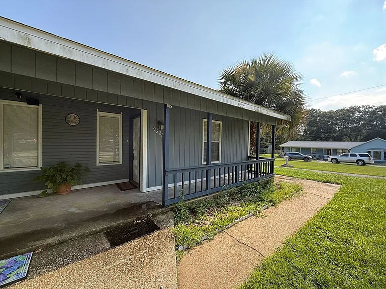 9221 Beatrice Dr — Photo 1