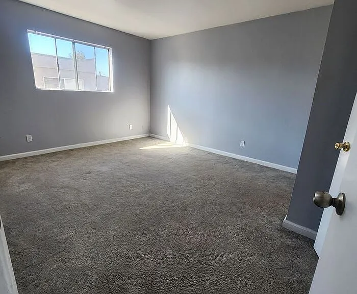 716 Ballantyne St #12 — Photo 12
