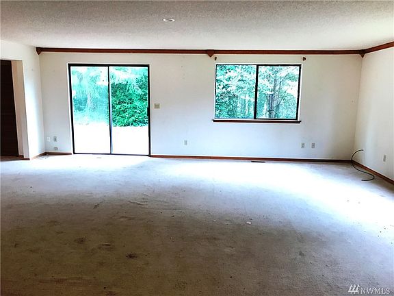 2nd image of 9835 N Lake Dr SW
