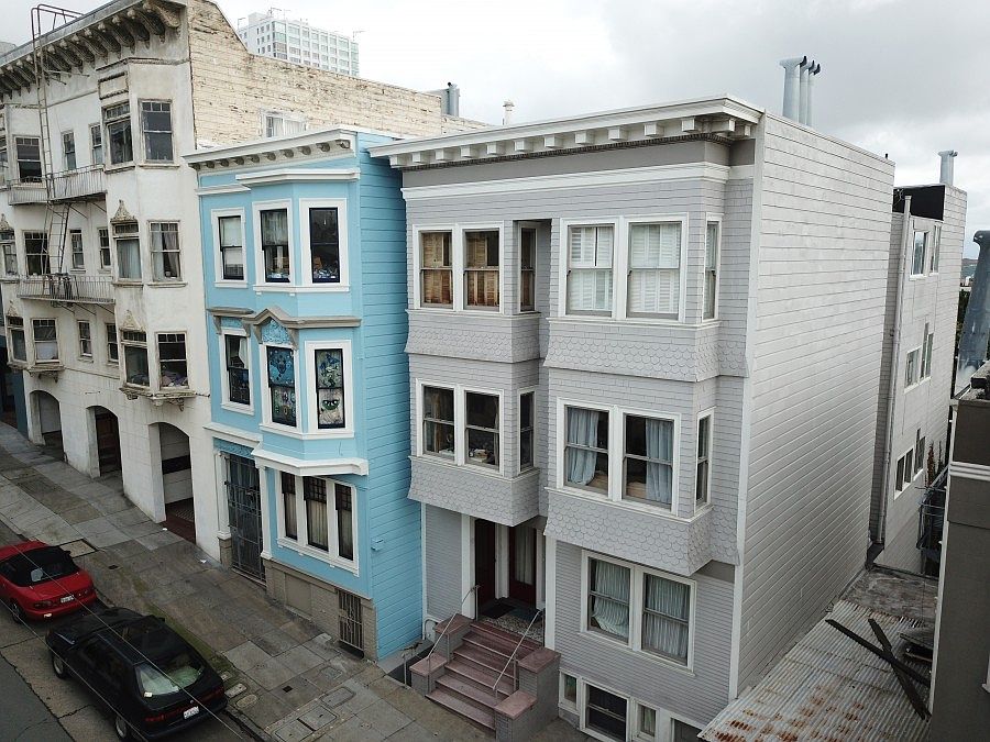Building Photo 4