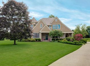 19 Deer Run Ct, Granville, OH 43023
