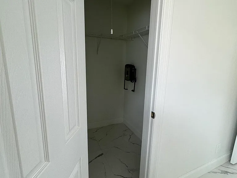 1814 E Oakland Park Blvd #50 — Photo 1