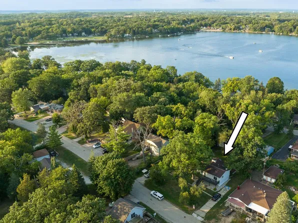 33820 Hillcrest DRIVE, Burlington, WI 53105