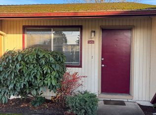 1 Bedroom 1 Bathroom at Hollywood Park Apartments, Salem, OR 97305