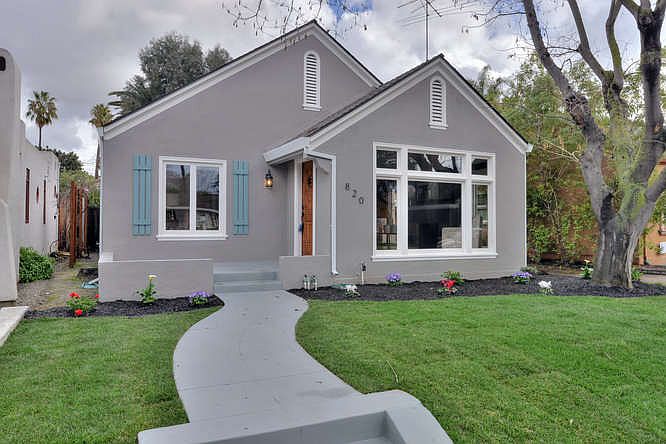 1st image of 820 Plaza Dr