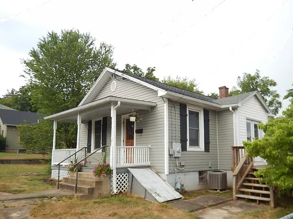 802 Robertson St, Staunton, VA 24401