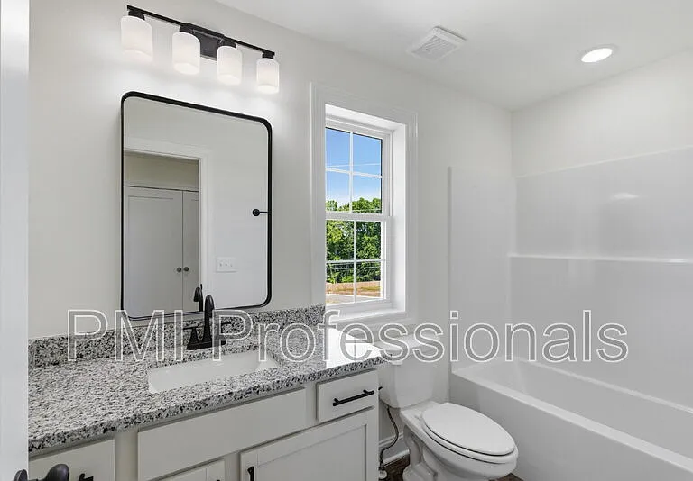 408 Legions Ct — Photo 19