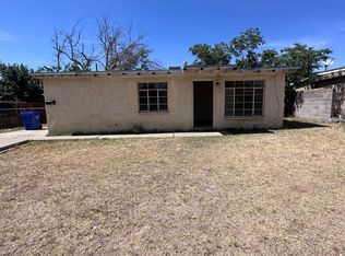 1821 Foster Rd, Las Cruces, NM 88001