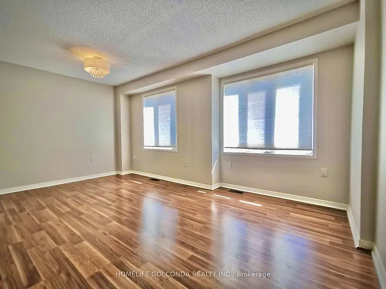 380 Riddell Ct — Photo 8