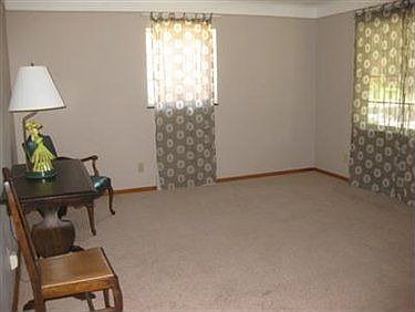 3rd image of 14810 Orchard Park Ave