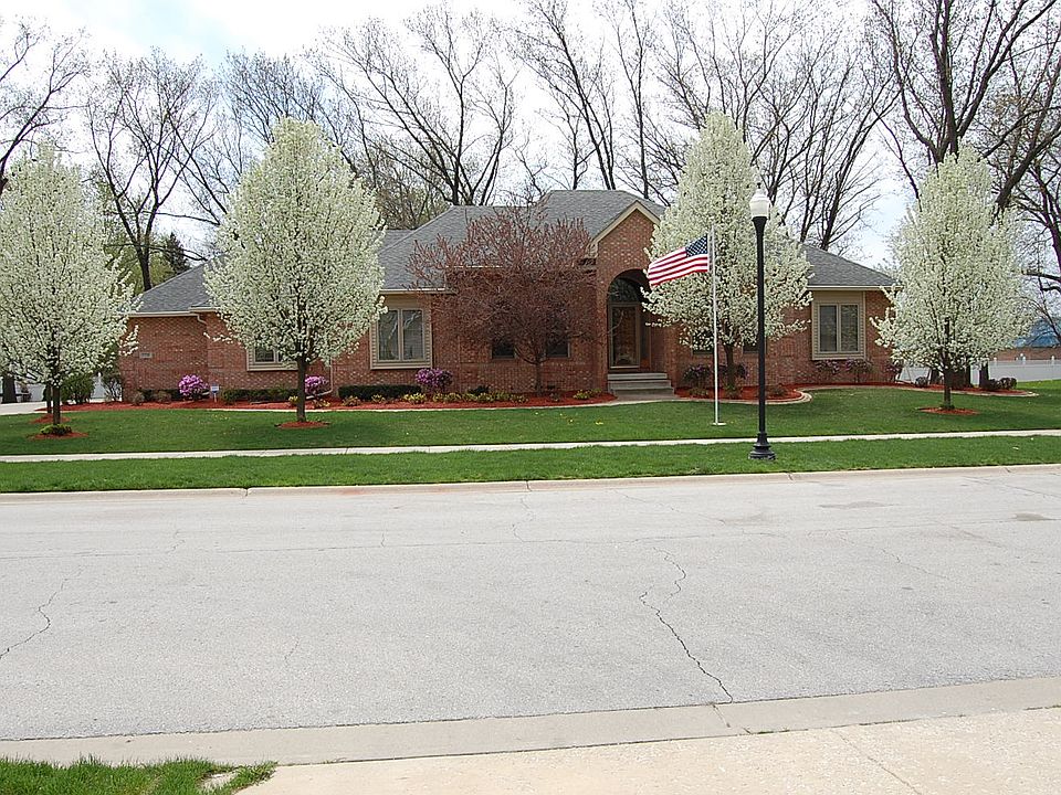 1st image of 3726 Higgins Park South St