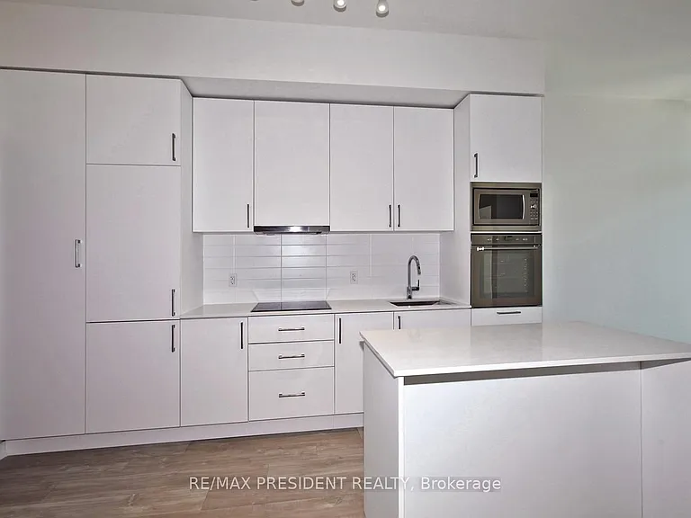 27 Bathurst St #404W — Photo 8