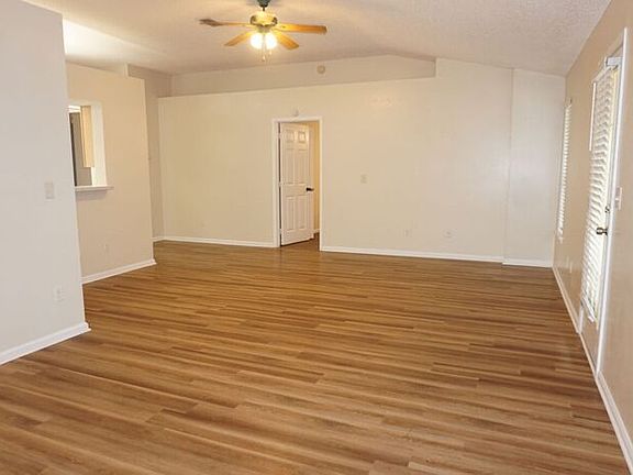 4th image of 5050 Acre Estates Dr W