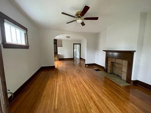 1st image of 1635 W 3rd Ave