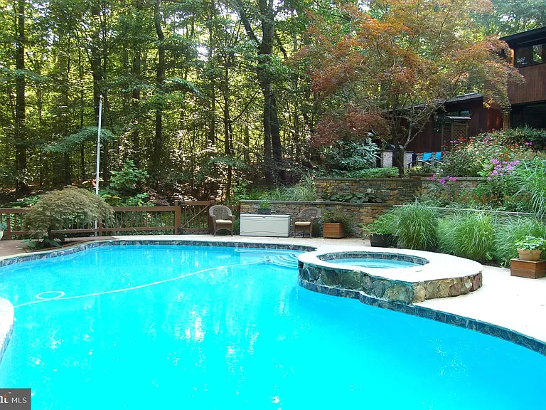9728 Swift Creek Ct — Photo 76