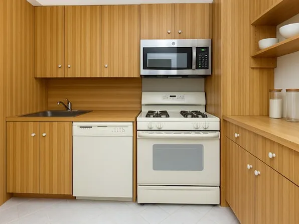 117 East 57th Street image 7 of 15